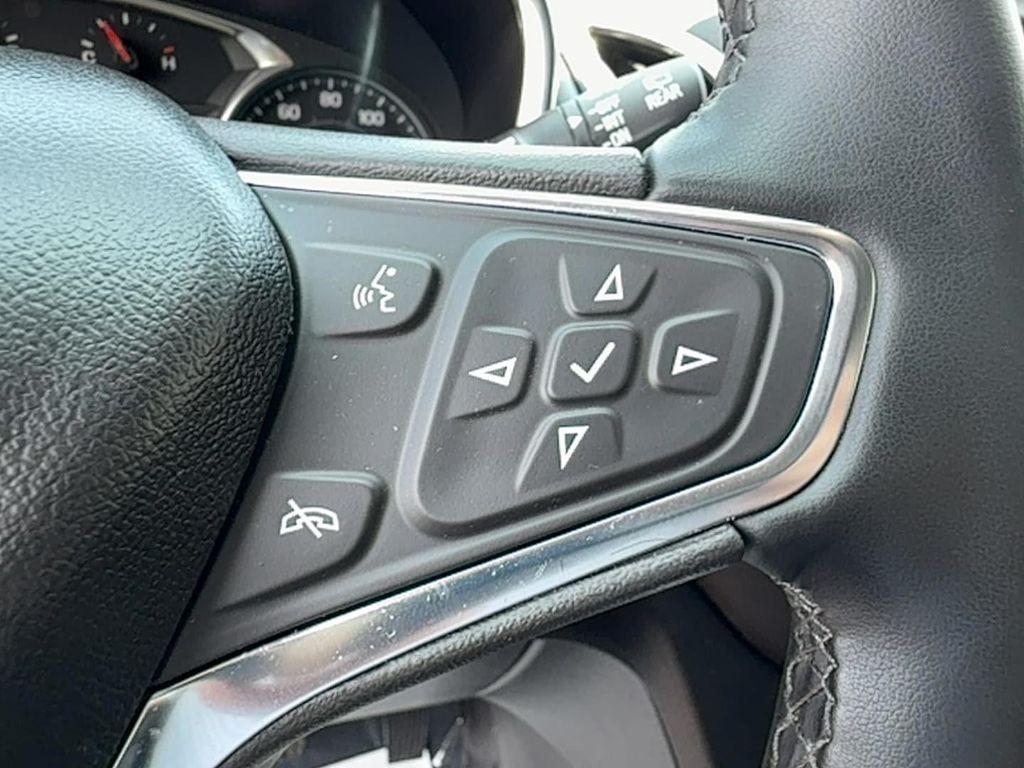 used 2023 Chevrolet Equinox car, priced at $24,555