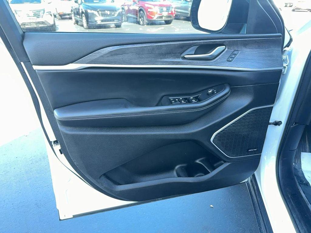 used 2023 Jeep Grand Cherokee 4xe car