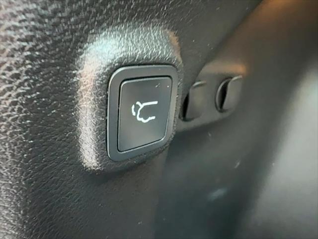 used 2019 Jeep Cherokee car, priced at $22,977