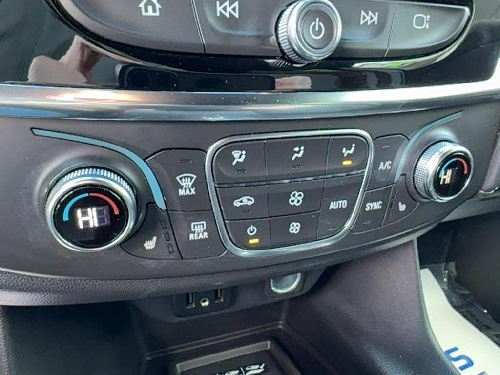 used 2023 Chevrolet Traverse car