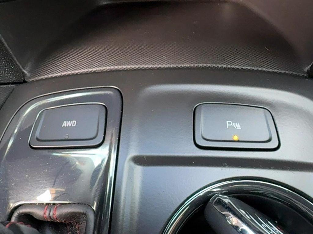 used 2023 Chevrolet Equinox car, priced at $27,999