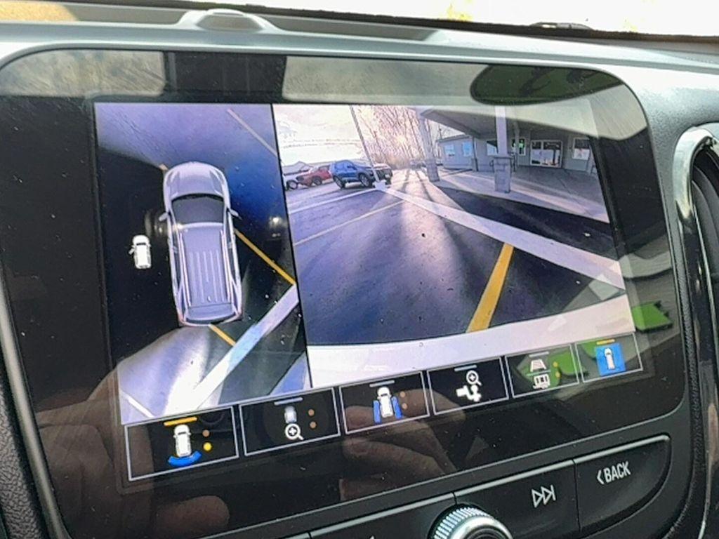 used 2023 Chevrolet Equinox car, priced at $27,999