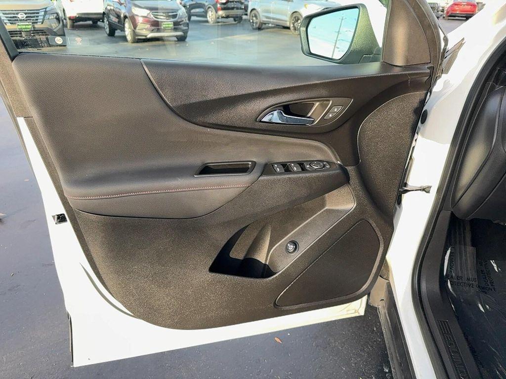 used 2023 Chevrolet Equinox car, priced at $27,999