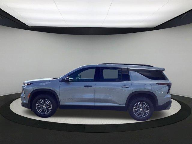 used 2025 Chevrolet Traverse car, priced at $37,995