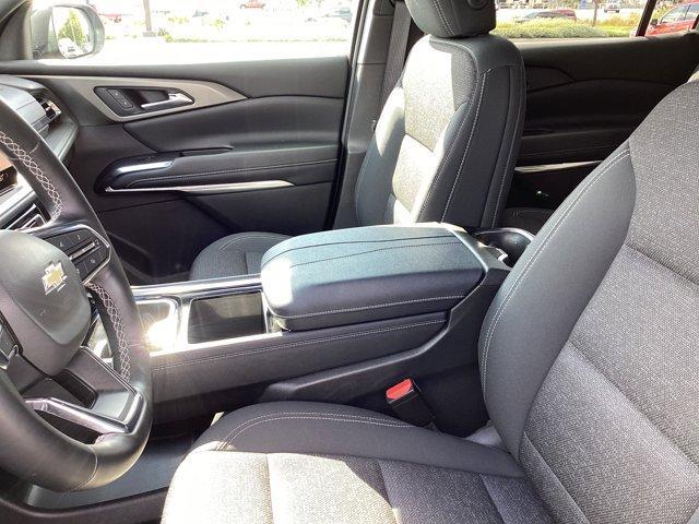 used 2025 Chevrolet Traverse car, priced at $37,995
