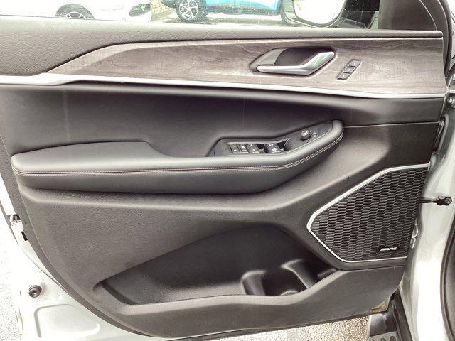 used 2021 Jeep Grand Cherokee L car, priced at $30,925