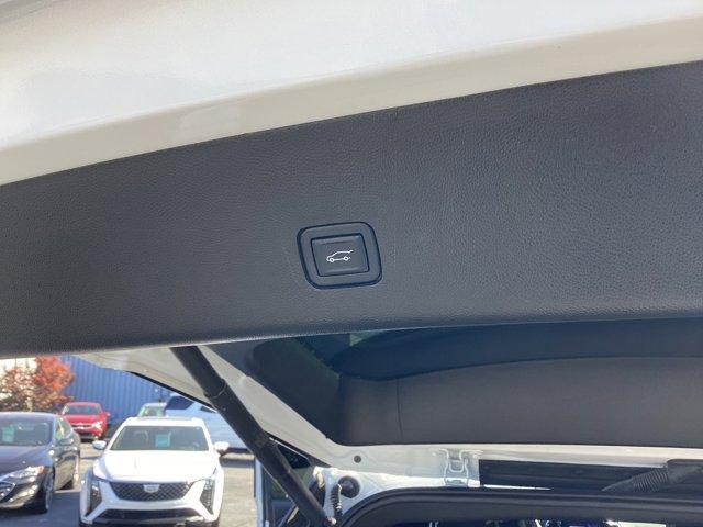 used 2023 Chevrolet Traverse car, priced at $37,995