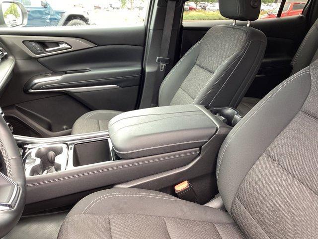 used 2025 Chevrolet Traverse car, priced at $38,500