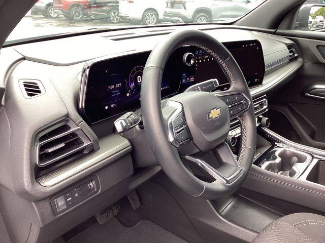 used 2025 Chevrolet Traverse car, priced at $38,500