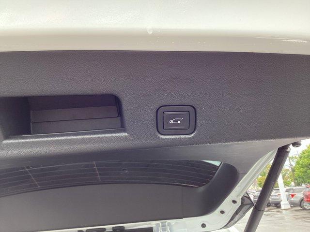 used 2025 Chevrolet Traverse car, priced at $38,500