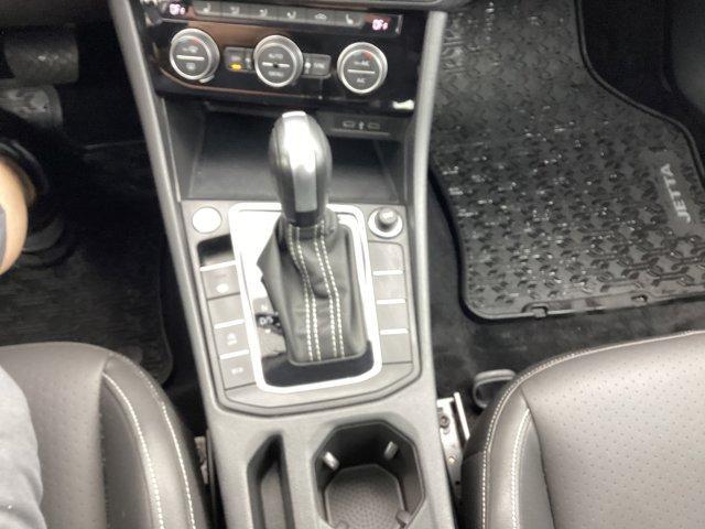 used 2021 Volkswagen Jetta car