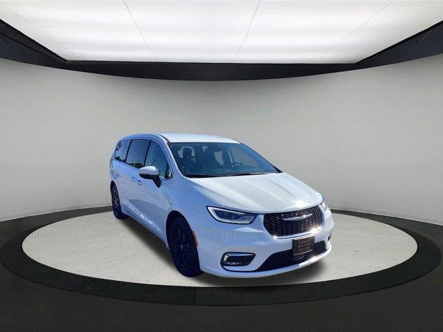 used 2023 Chrysler Pacifica car, priced at $28,915