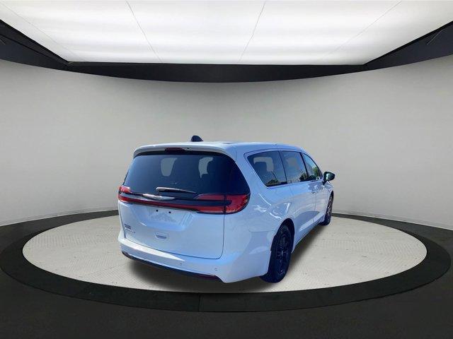 used 2023 Chrysler Pacifica car, priced at $28,915