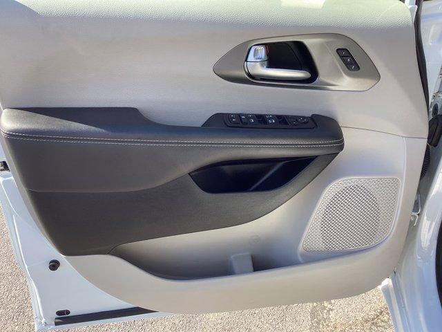 used 2023 Chrysler Pacifica car, priced at $28,915