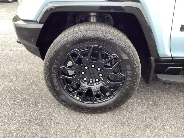 used 2025 GMC HUMMER EV Pickup car, priced at $78,900