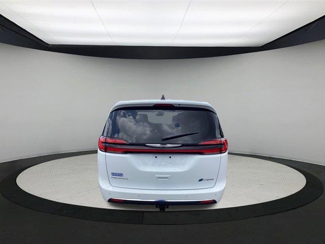 used 2024 Chrysler Pacifica Hybrid car