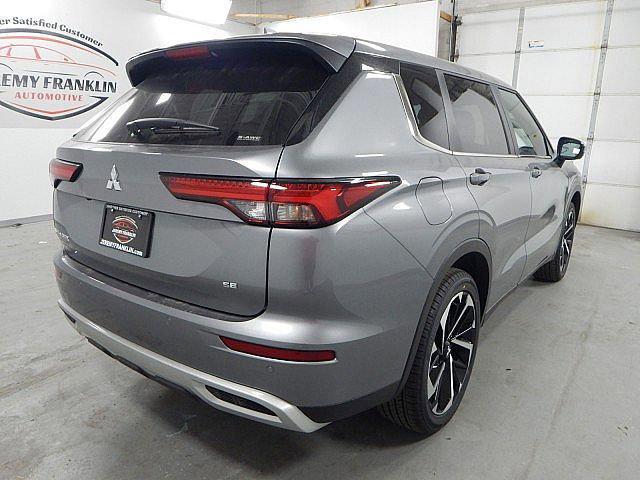 new 2024 Mitsubishi Outlander car, priced at $38,015