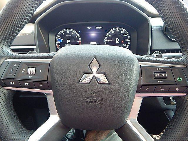 new 2024 Mitsubishi Outlander car, priced at $39,905