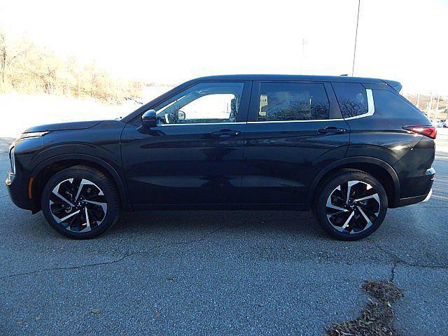 new 2024 Mitsubishi Outlander car, priced at $36,385