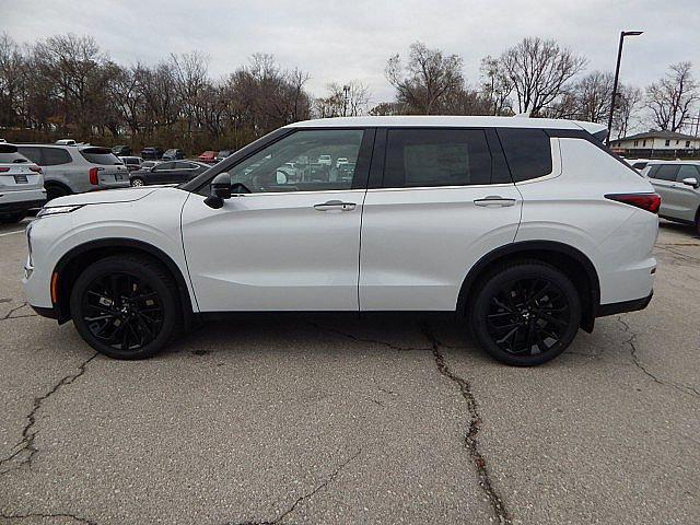 new 2024 Mitsubishi Outlander car, priced at $36,170