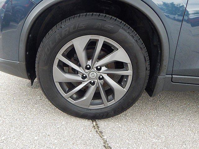 used 2016 Nissan Rogue car, priced at $17,888