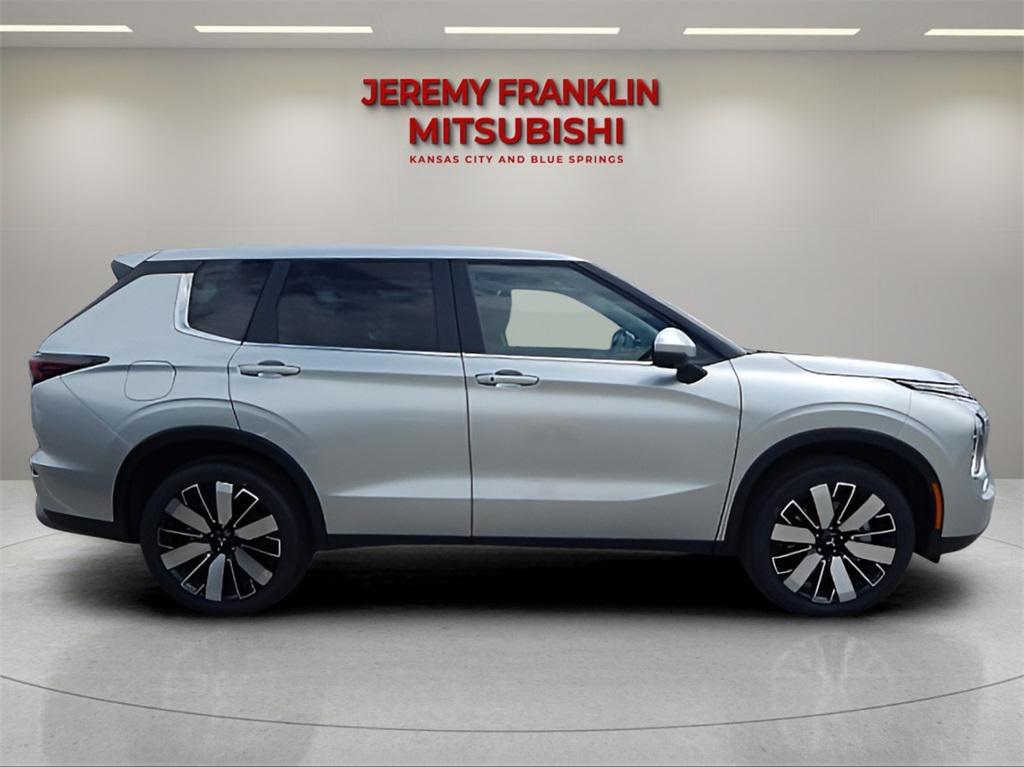 new 2025 Mitsubishi Outlander car, priced at $36,205
