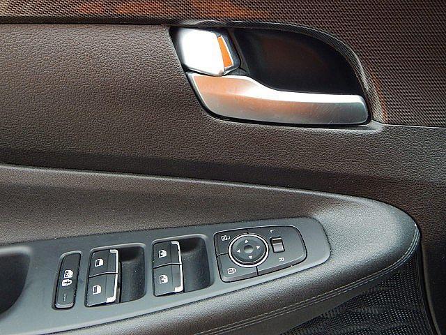 used 2023 Hyundai Santa Fe car, priced at $23,399