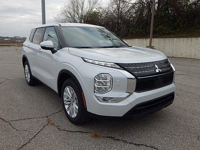 new 2024 Mitsubishi Outlander car, priced at $32,393