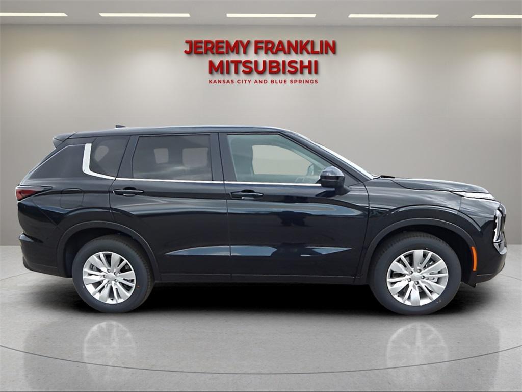 new 2025 Mitsubishi Outlander car, priced at $33,930