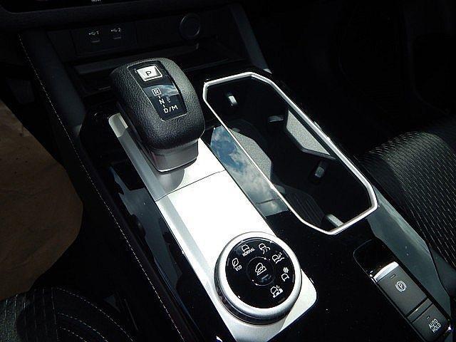 new 2025 Mitsubishi Outlander car