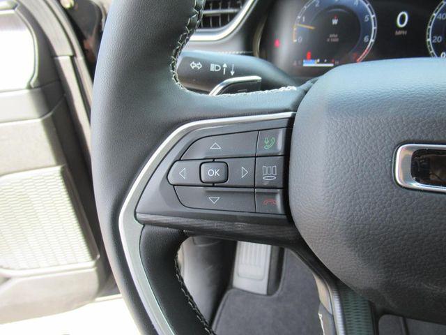 new 2025 Jeep Grand Cherokee car, priced at $33,268