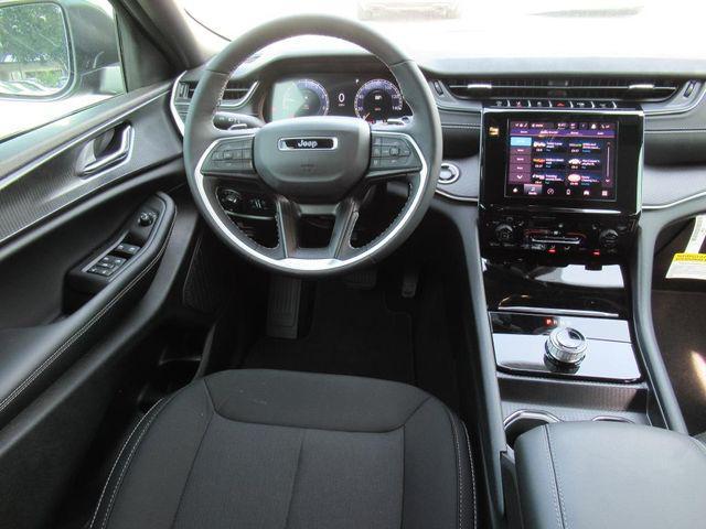 new 2025 Jeep Grand Cherokee car, priced at $33,268