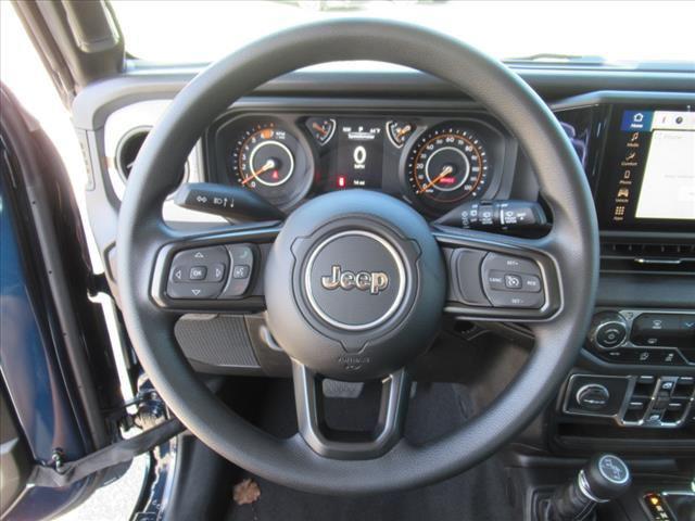 new 2025 Jeep Wrangler car, priced at $43,115