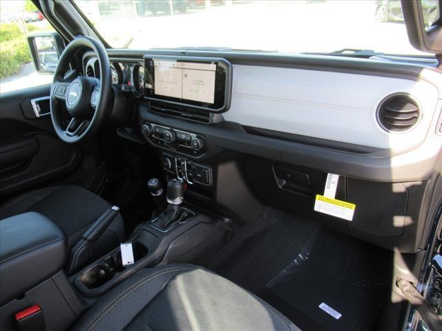 new 2025 Jeep Wrangler car, priced at $43,115