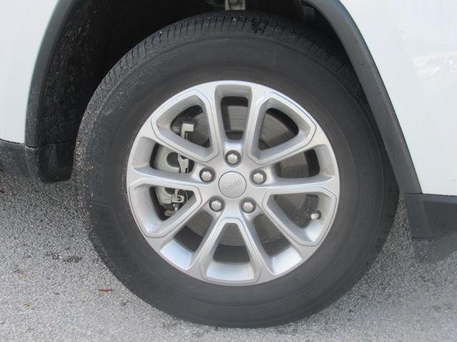 used 2021 Jeep Grand Cherokee car, priced at $24,986