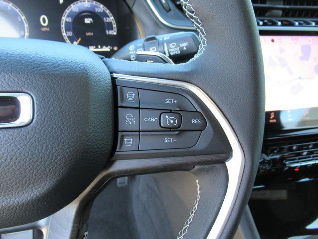 new 2025 Jeep Grand Cherokee car, priced at $44,098