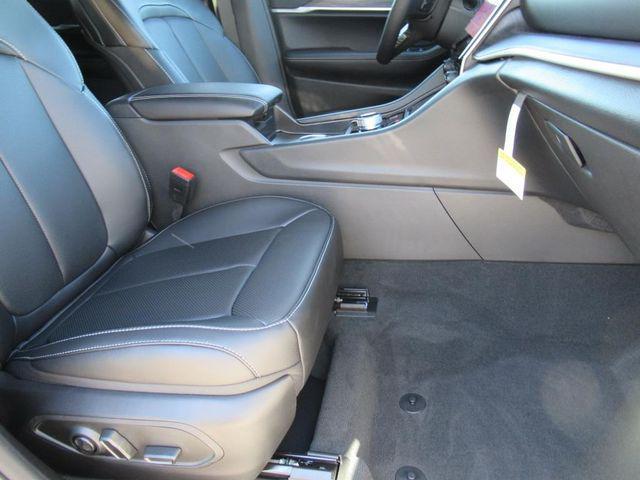 new 2025 Jeep Grand Cherokee car, priced at $44,098