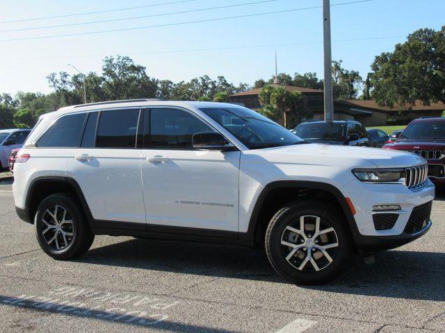new 2025 Jeep Grand Cherokee car, priced at $44,098