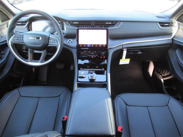 new 2025 Jeep Grand Cherokee car, priced at $44,098