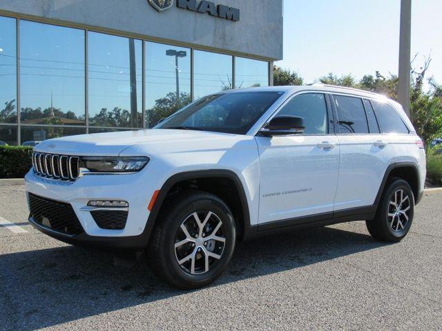 new 2025 Jeep Grand Cherokee car, priced at $44,098