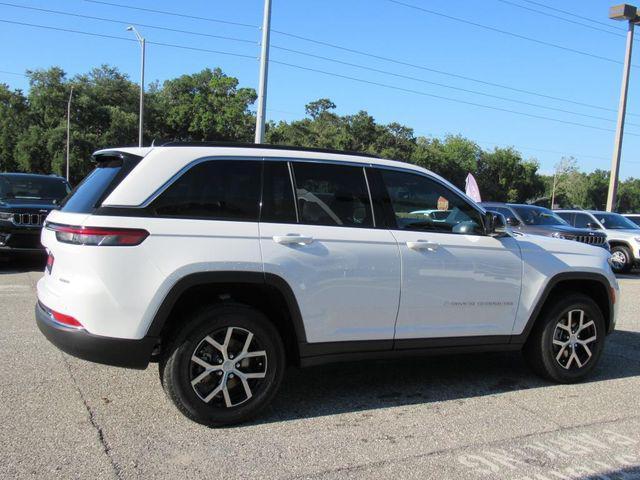 new 2025 Jeep Grand Cherokee car, priced at $44,098