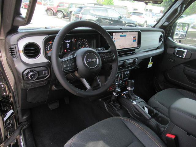 new 2025 Jeep Wrangler car, priced at $47,302