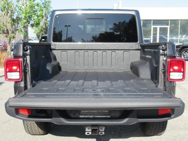 new 2025 Jeep Gladiator car, priced at $44,030
