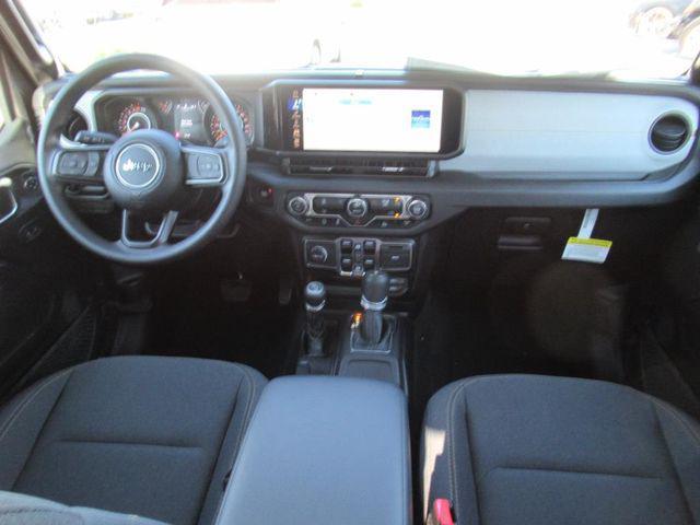new 2025 Jeep Gladiator car, priced at $44,030