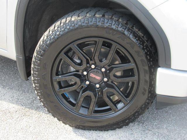 used 2022 GMC Sierra 1500 car, priced at $33,066