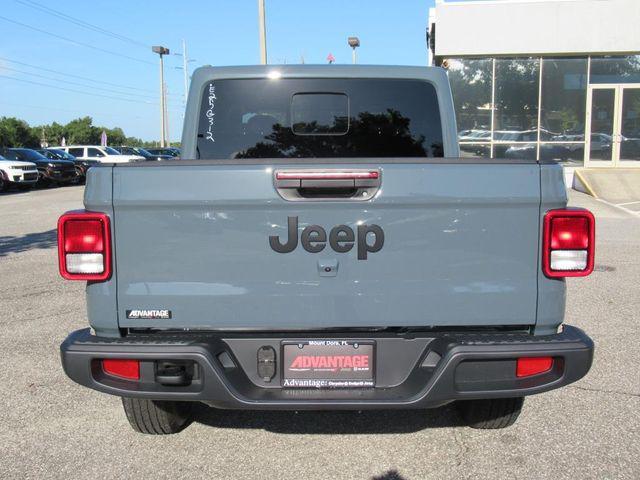 new 2025 Jeep Gladiator car, priced at $40,226