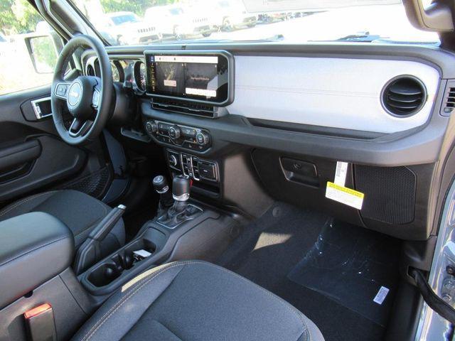 new 2025 Jeep Gladiator car, priced at $40,226