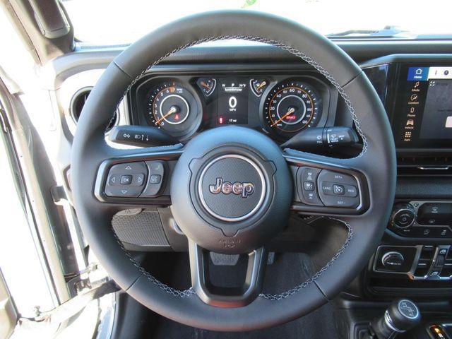 new 2025 Jeep Gladiator car, priced at $40,226