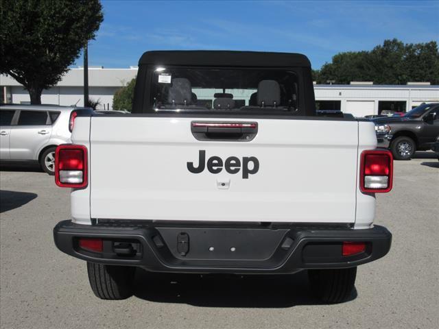 new 2024 Jeep Gladiator car, priced at $33,561