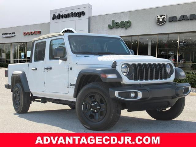 new 2024 Jeep Gladiator car, priced at $33,561